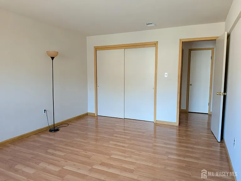 1714 Raspberry Ct — Photo 9