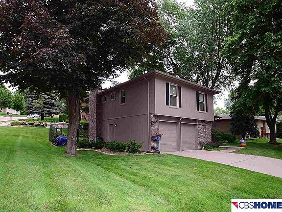 3rd image of 301 Marian Ave