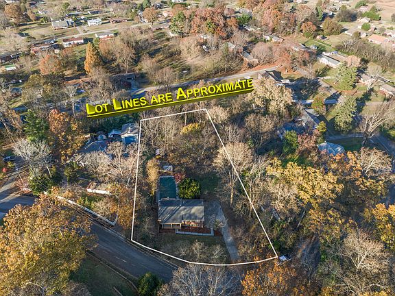 5th image of 713 Greenwood Dr