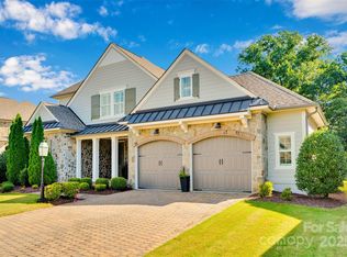 8921 Blakeney Dr, Charlotte, NC 28277