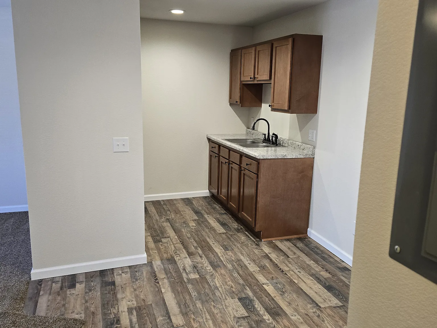 2 bed, $850 — Photo 3