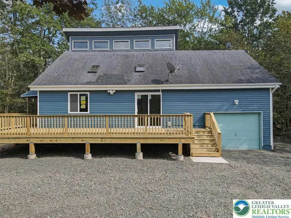 3197 Carobeth Dr, Tobyhanna, PA 18466