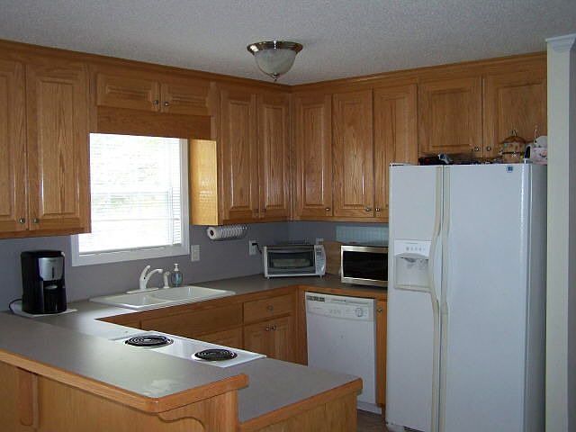 2nd image of 2310 Lakeside Trl
