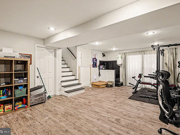 7409 Lake Dr — Photo 17