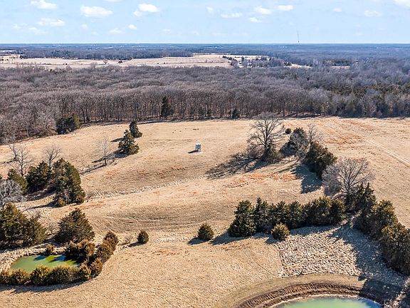 2nd image of 220 County Rd