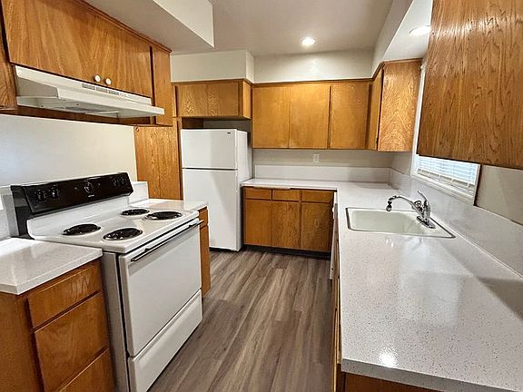 4th image of 6305-6409 Kansas St #28