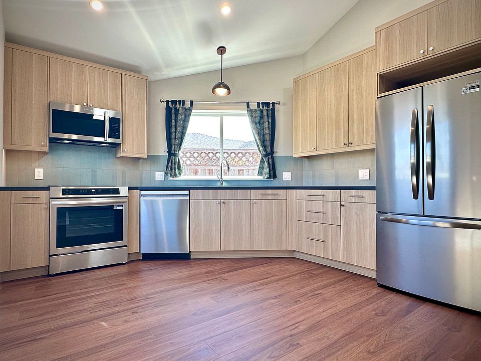 Open kitchen