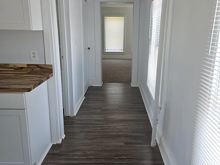 3777 Broadway — Photo 2