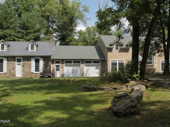 1624 Totts Gap Rd, Stroudsburg, PA 18360