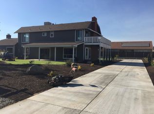 3345 Rall Ave, Clovis, CA 93619