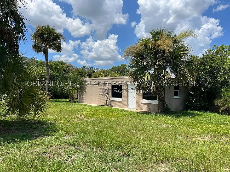 3735 Highway 60 E