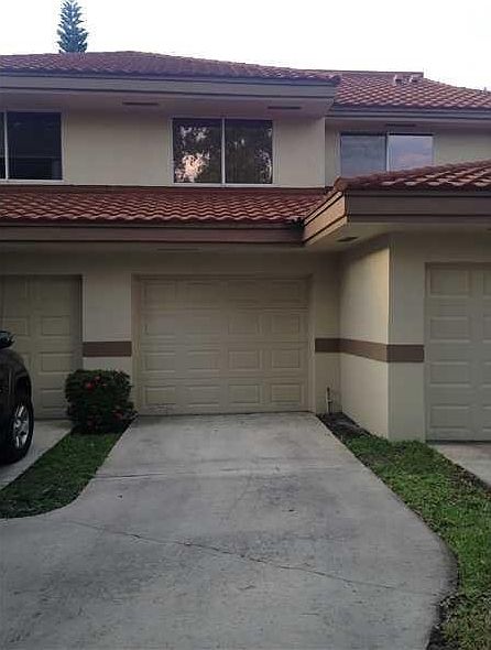 1st image of 979 NW 93rd Ave