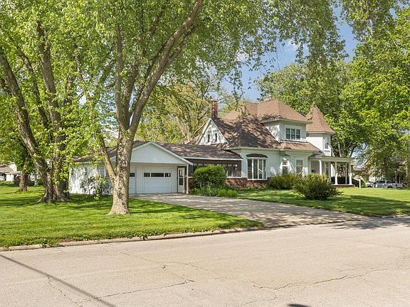 2nd image of 801 Ely St