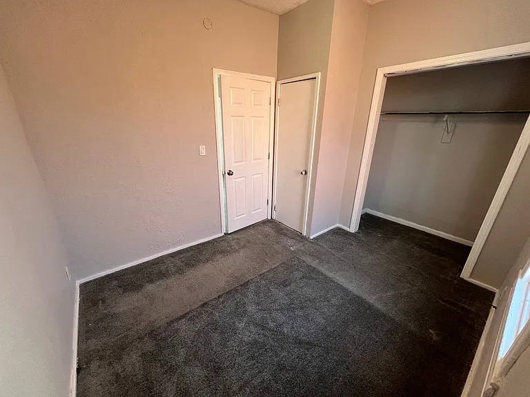 2737 Vine St #2 — Photo 8