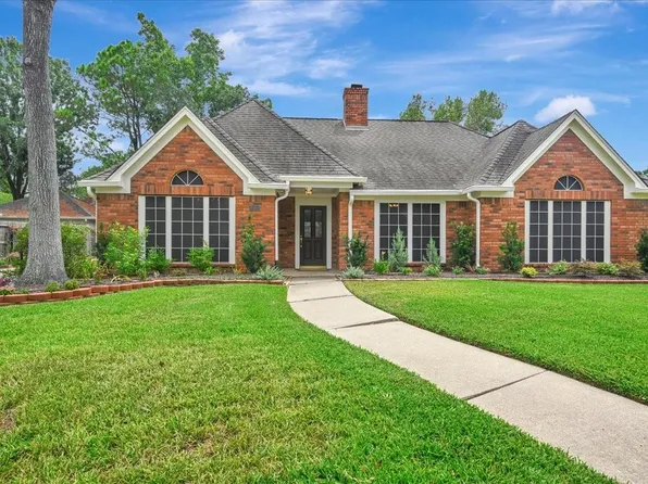 4002 Roaring Rapids Dr, Houston, TX 77059
