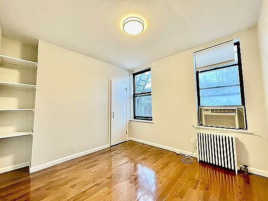 2nd image of 37 Catherine St APT 6C