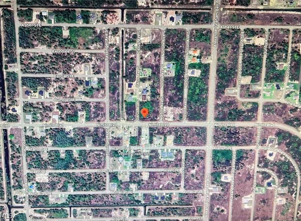2nd image of 933 Citrus Ave S
