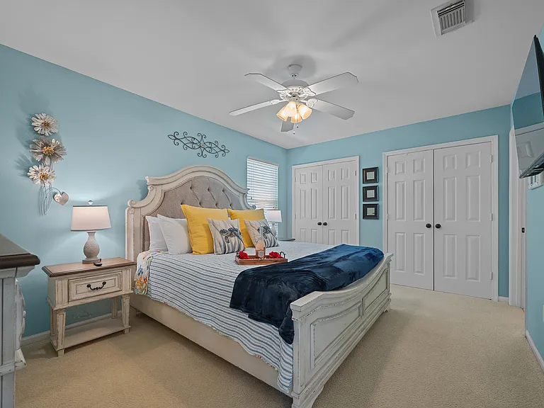 Master Bedroom - King bed