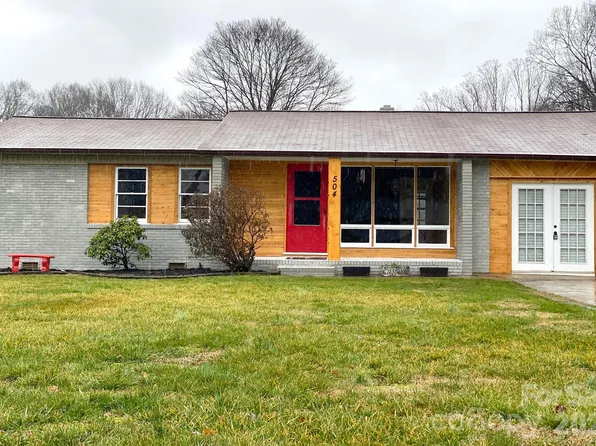 504 Holland Dr, Statesville, NC 28677