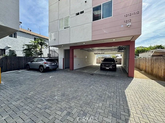 1210 1/2 Fedora St — Photo 28