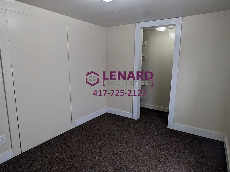 446 N Claud Ave — Photo 10