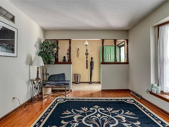 5th image of 7912 Elizabeth Ave