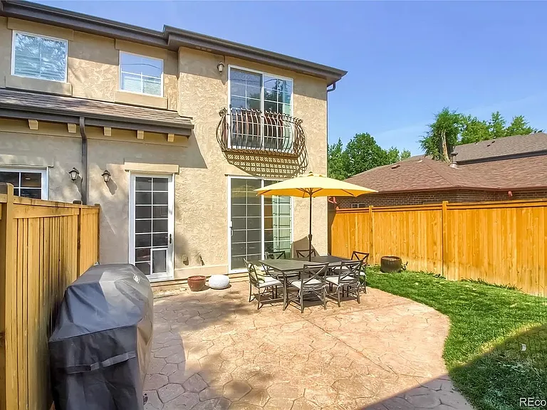 884 S Emerson St — Photo 12
