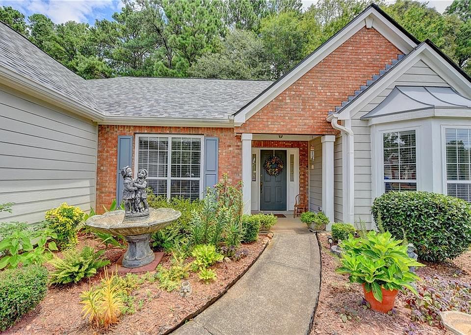 1st image of 2785 Woodbine Hill Way