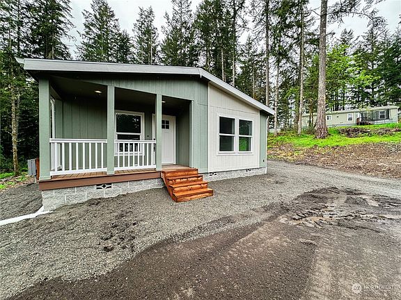 2nd image of 8215 Cedarwood Street SE