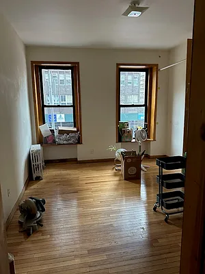 Rented by Batra Group Inc | media 14