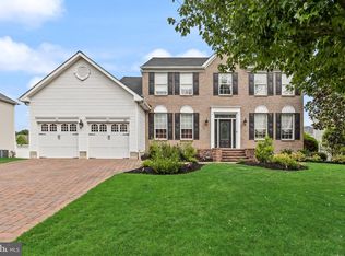 23 Edgewater Dr, Hainesport, NJ 08036