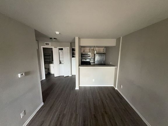 4th image of 9520 Royal Ln APT 220