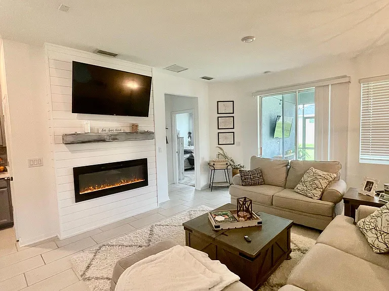 5616 Los Robles Ct — Photo 1
