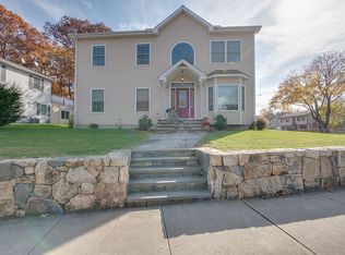 405 Vincellette St, Bridgeport, CT 06606