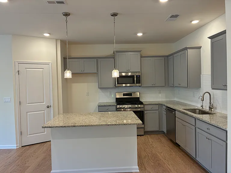 275 Harpers Run Ln — Photo 3