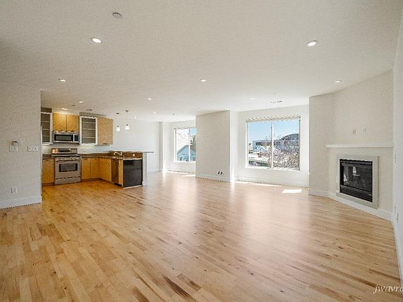 3rd image of 3354 20th St #X01
