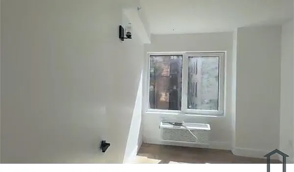 354 E 194th St #3A — Photo 1