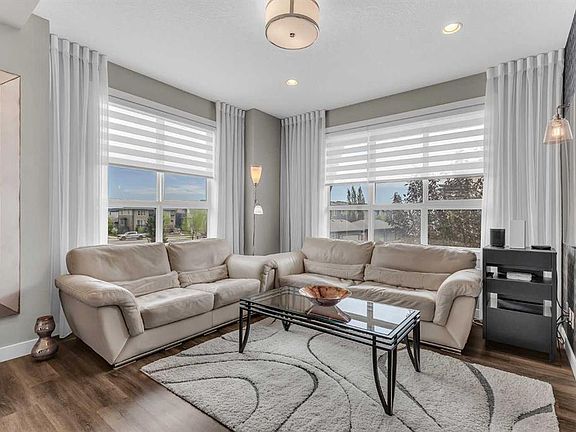 4th image of 101 E Walgrove Cv SE