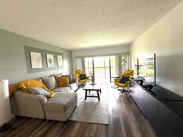230 Lakeview Dr #307 — Photo 34