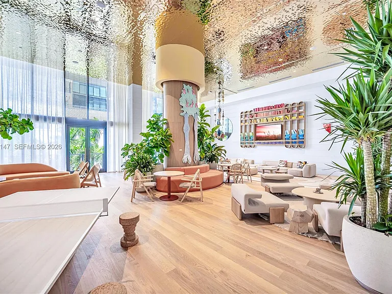 90 NE 32nd #Penthouse 20 — Photo 24