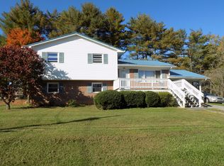304 Morningside Dr, Rogersville, TN 37857