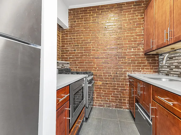 23 W 94th St #C — Photo 3