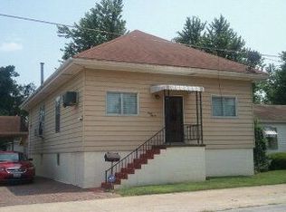 715 35th St, Cairo, IL 62914