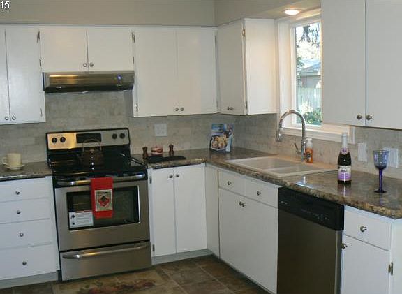 4th image of 10204 NE 74th St