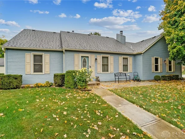 2965 Walnut Ridge Dr, Troy, OH 45373
