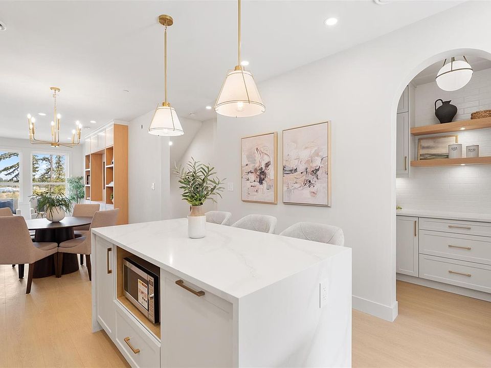 1st image of 2098 Kingbird Dr