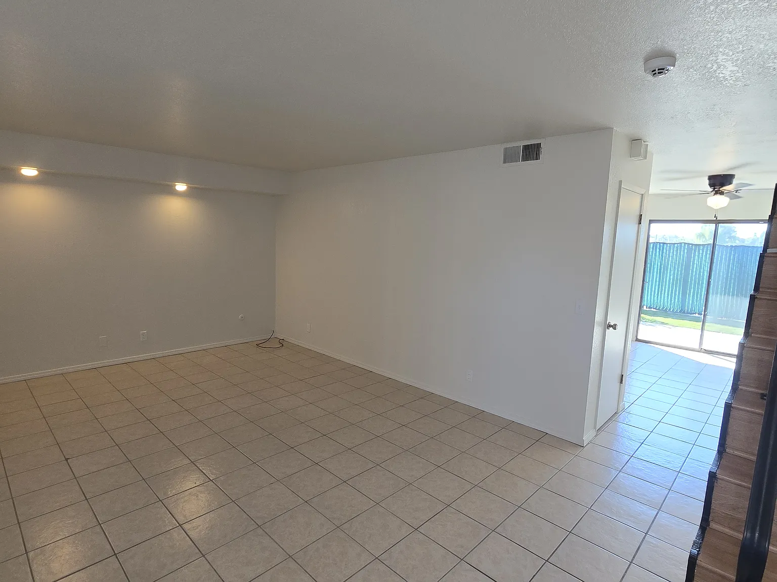 2 bed, 1.5 bath, 1308 sqft, $2,200 — Photo 3