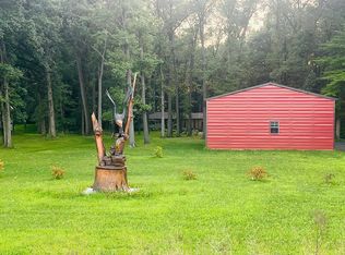 9533 Exeter Rd, Carleton, MI 48117