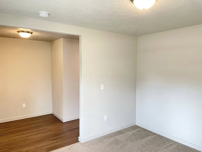 236 W Wausau St — Photo 9