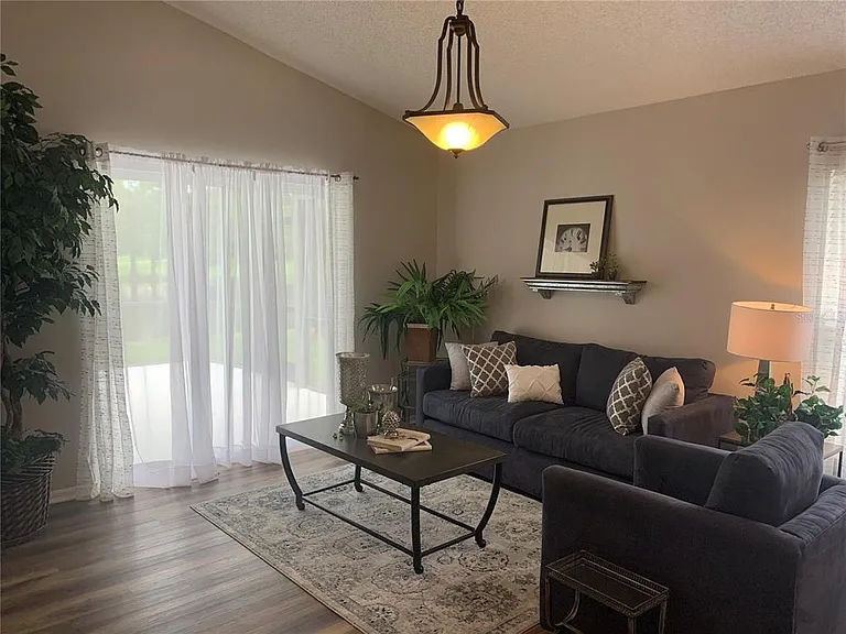 13633 Emeraldview Dr — Photo 17